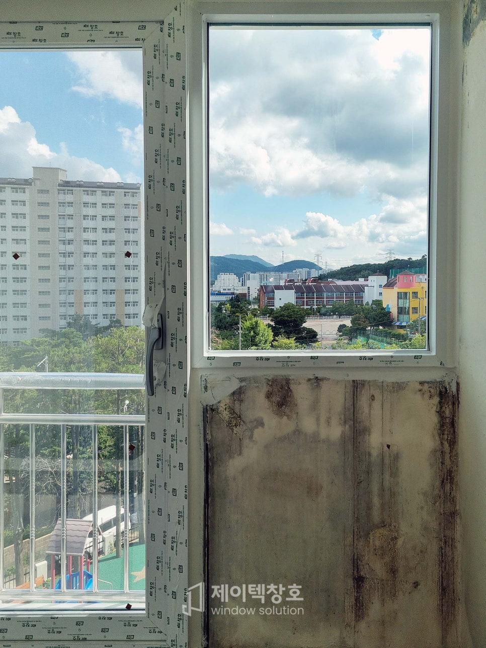 벽면과 맞닿은 창호 외부 표면의 마감 상태