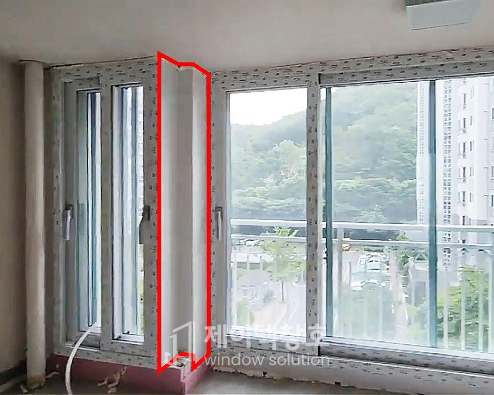 내외부 프레임의 결합 상태를 확인하는 모습