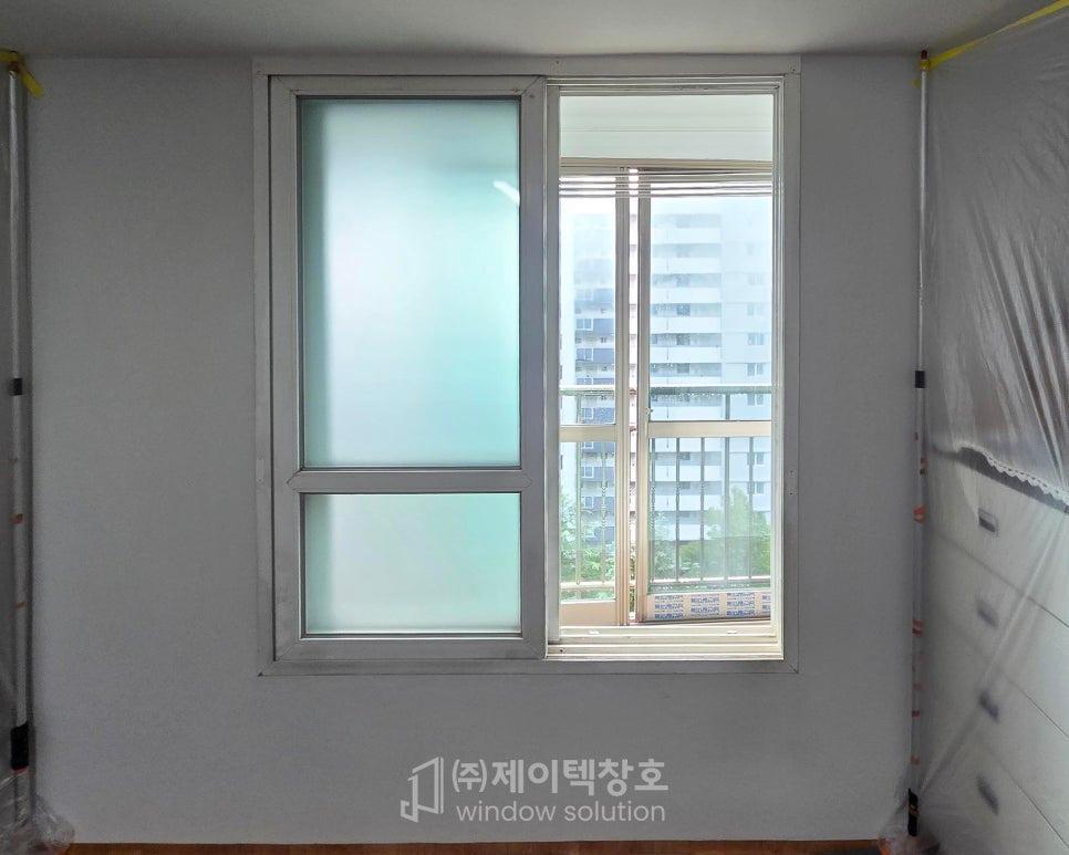투명한 유리 너머로 느껴지는 개방감