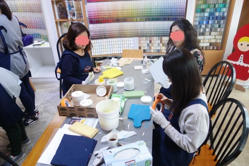 수공구와 페인트 병을 활용한 실습 과정