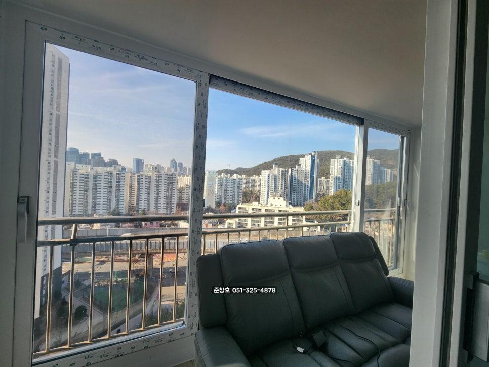 오염 없이 정돈된 프레임 표면