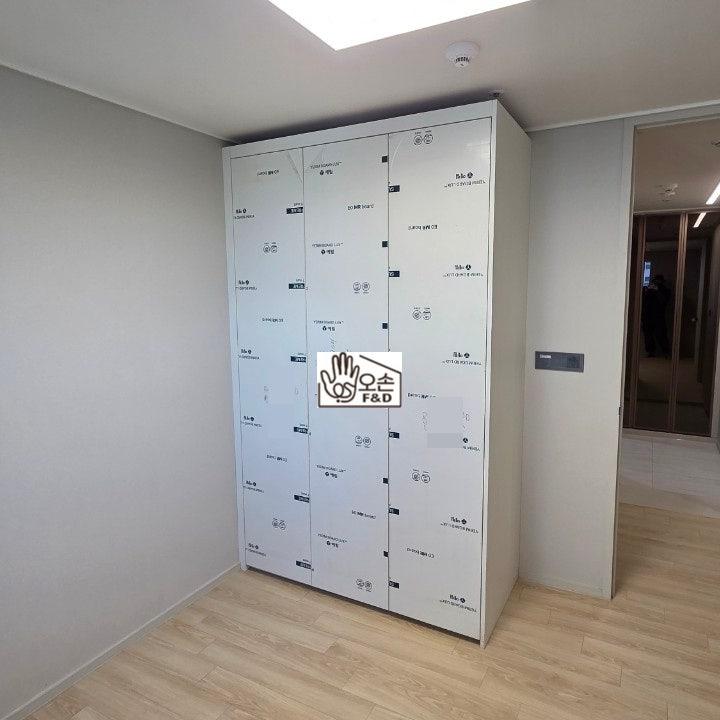 매트밀크화이트로 화사해진 작은방 붙박이장