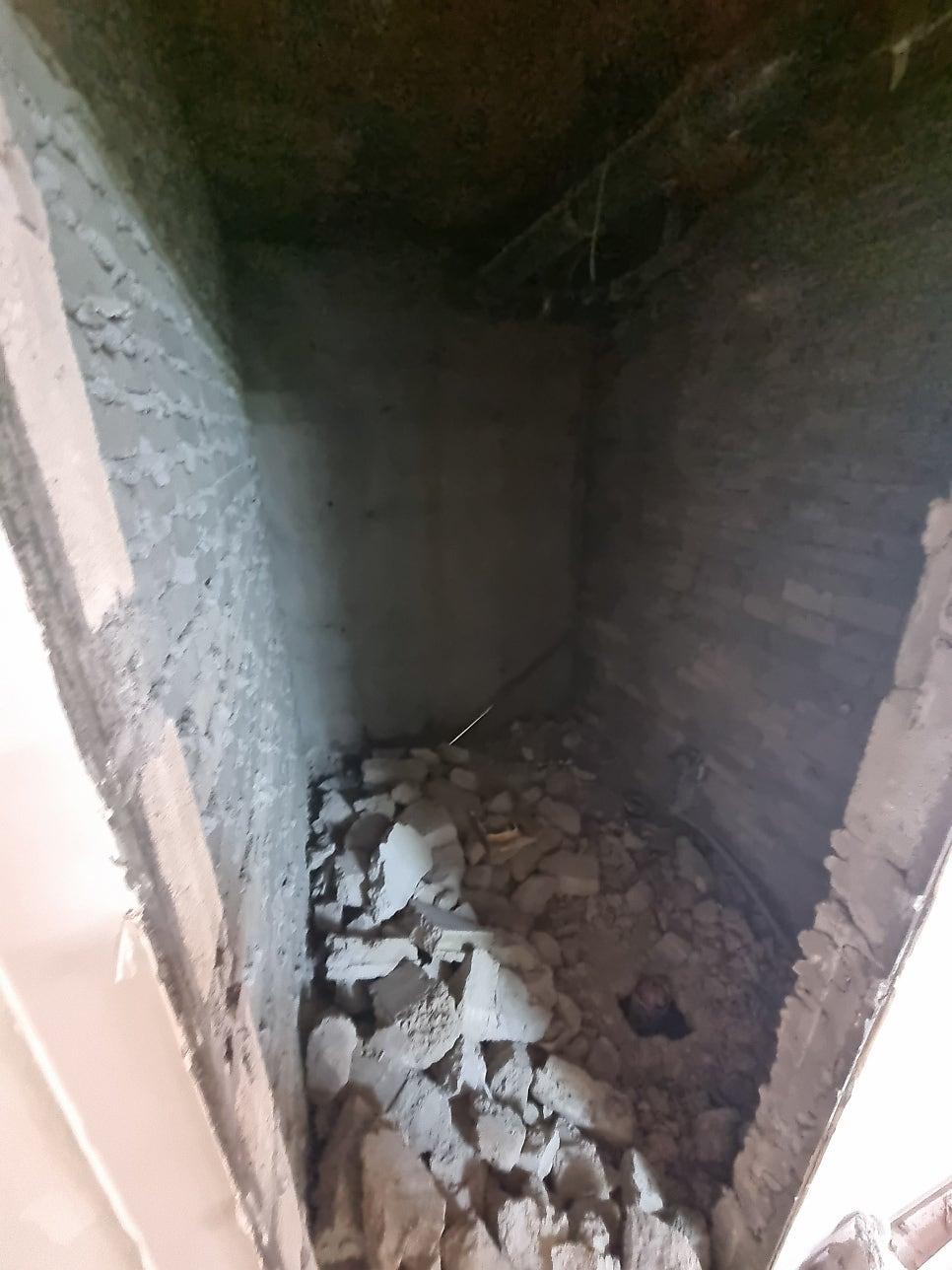 비내력벽을 철거하던 공사 과정