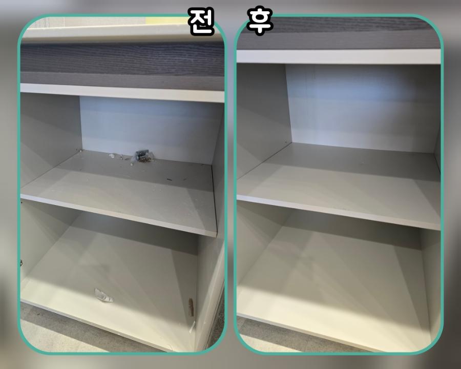 먼지와 부품이 남아있는 수납장 내부 모습