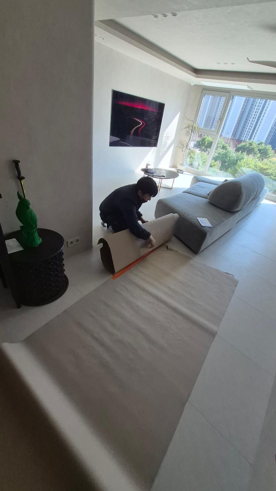 쾌적한 공기가 느껴지는 아늑한 거실 모습