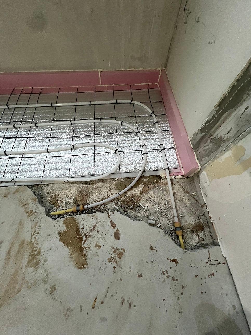 단열과 배관을 한 번에 해결한 주방 옆 구간