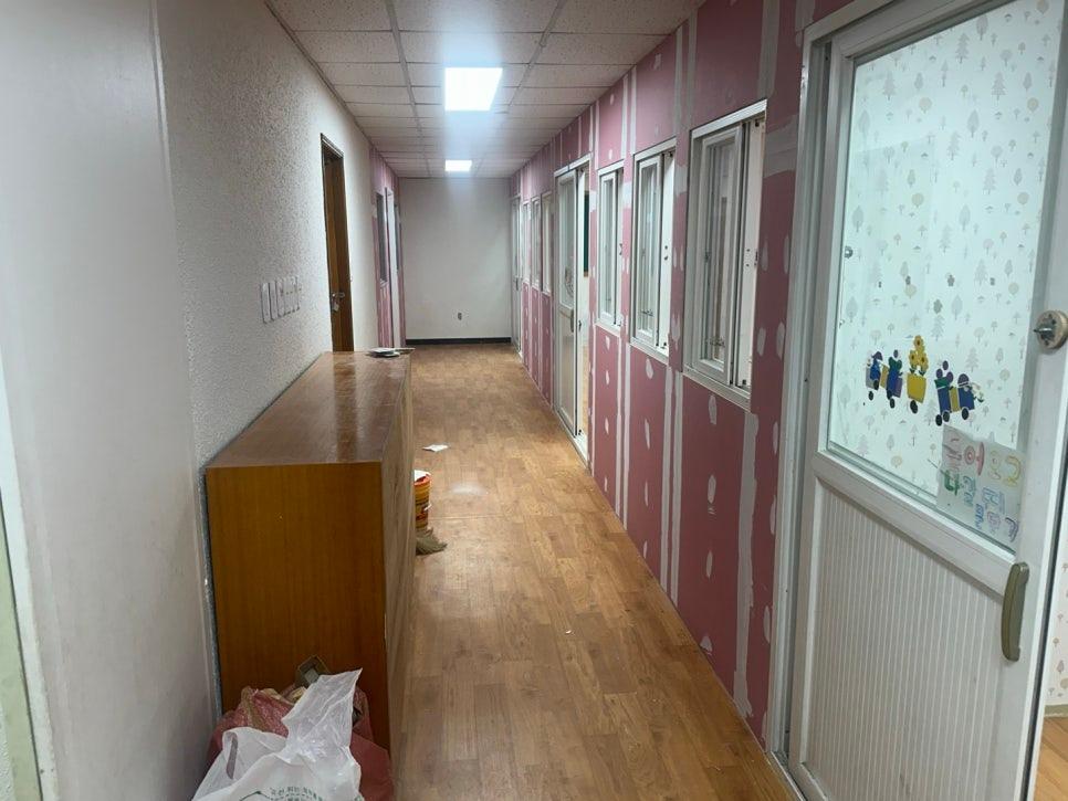 매끄러운 면을 만들기 위한 퍼티와 샌딩 과정