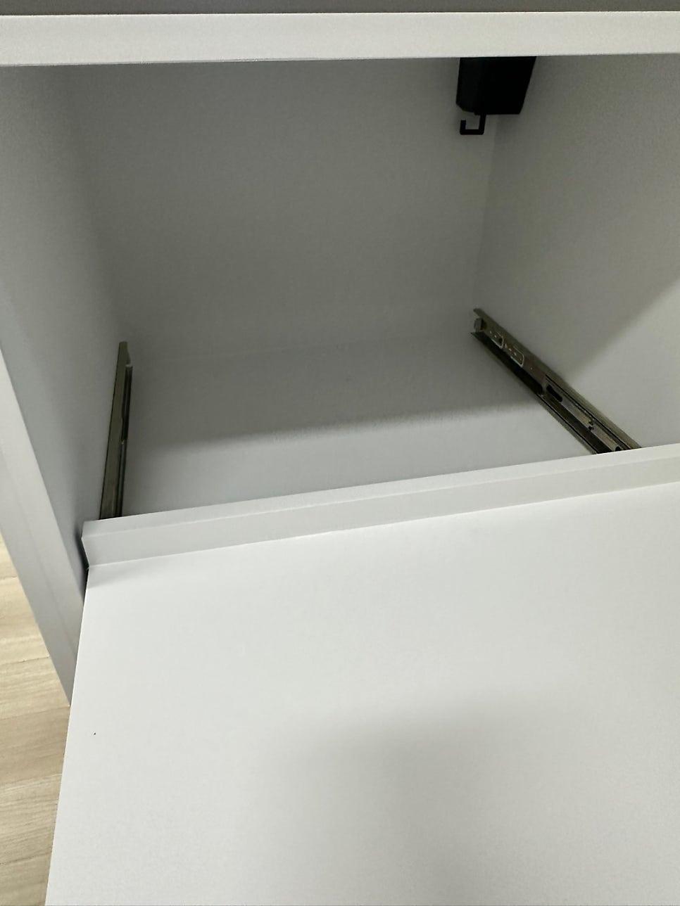 우드 포인트가 더해지길 기다리는 선반장