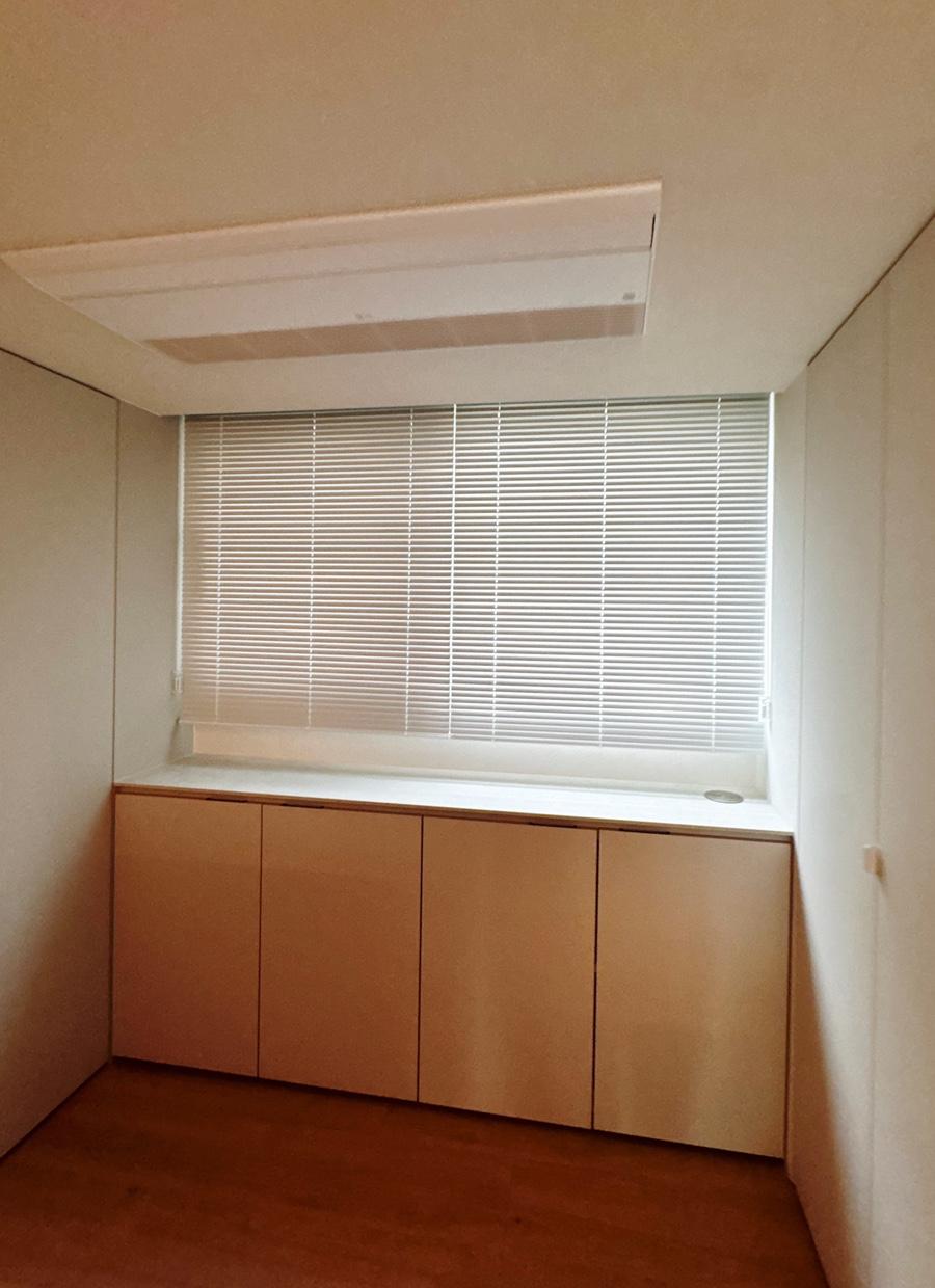 패브릭 슬랏이 주는 부드러운 무드