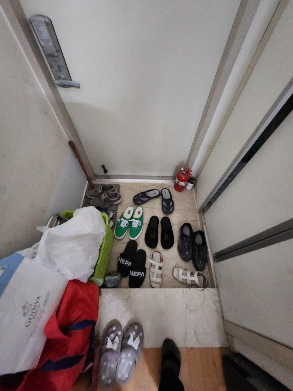 문턱 없이 매끄럽게 이어진 바닥 라인