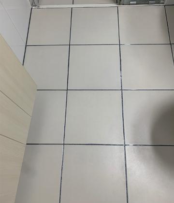 다크그레이 줄눈