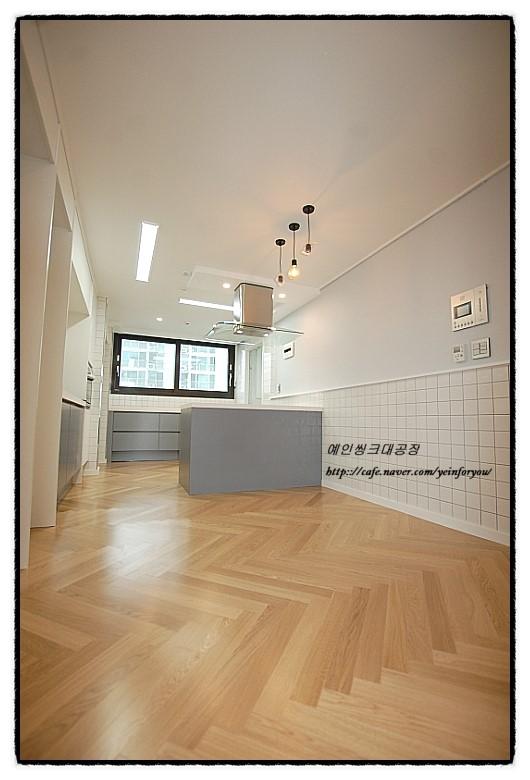 라이트그레이 인테리어 시공 사진 · 네뷸러(엘지대리석 마르모계열)
