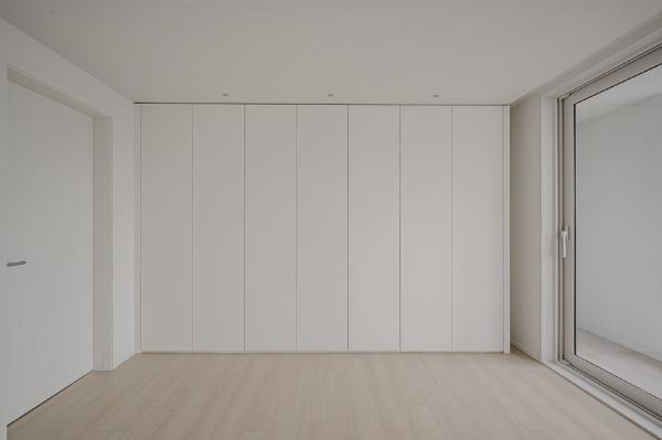 화이트 도어 인테리어 시공 사진 · LX 지인 보르떼 도어 - 스완 화이트