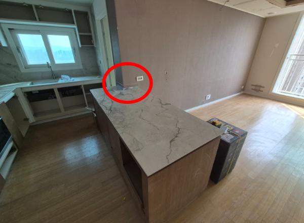 화이트 탄성코트 인테리어 시공 사진 · 세라믹 카모화이트