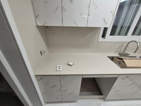 콘크리트 탄성코트 인테리어 시공 사진 · 세라믹 아이보리 콘크리트