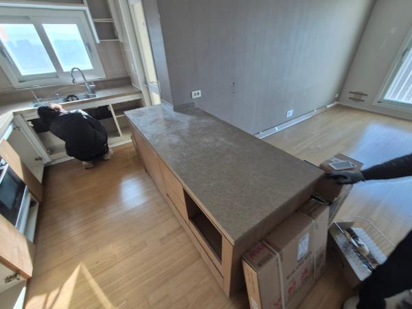 화이트 탄성코트 인테리어 시공 사진 · 세라믹 카모화이트