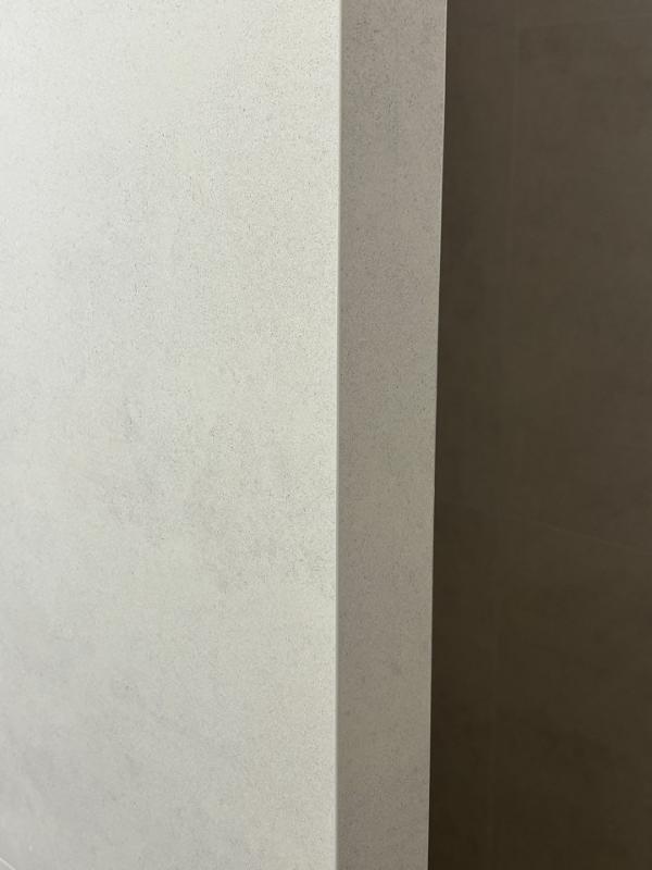 화이트 타일 인테리어 시공 사진 · NEW NEBULA WHITE 600X600 포세린(반무광)