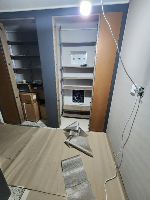 웜그레이·토프 필름 인테리어 시공 사진 · 영림 인테리어필름 PS156 포그 그레이지