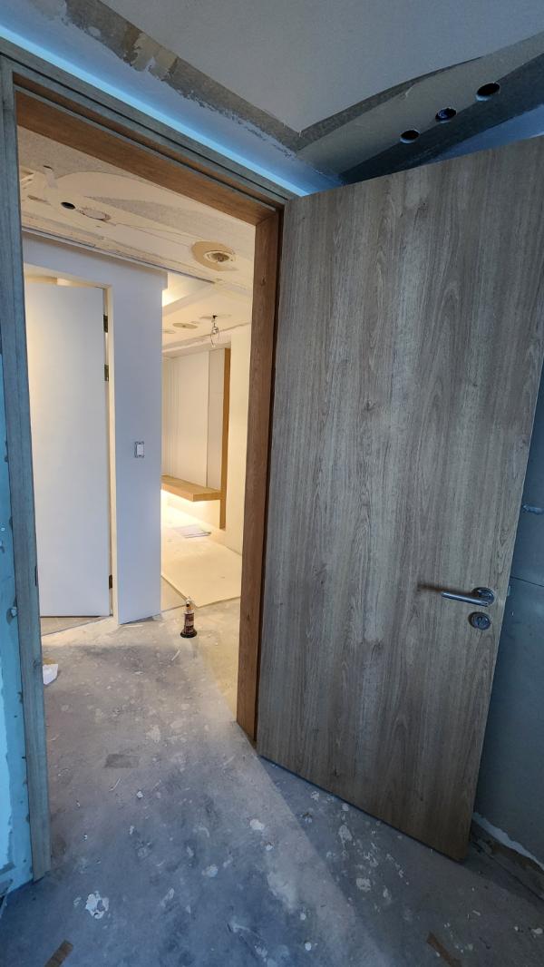 내추럴 우드 필름 인테리어 시공 사진 · 영림 인테리어필름 PW968 영림190 체스트넛