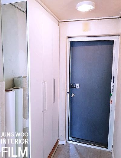 화이트 필름 인테리어 시공 사진 · 진그레이 필름