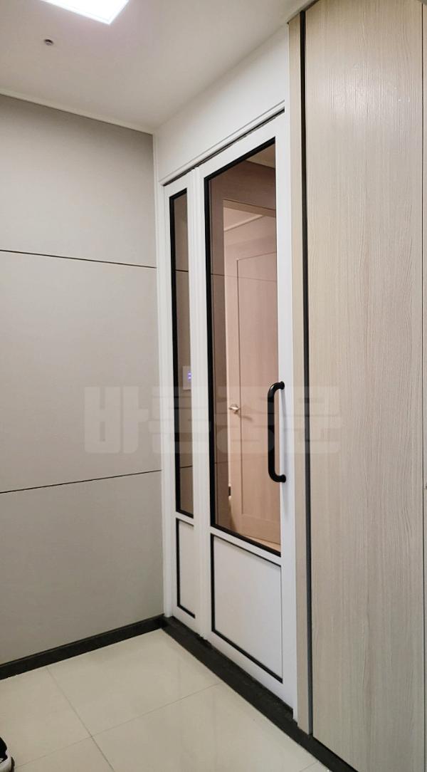 블랙 하드웨어 인테리어 시공 사진 · 블랙손잡이