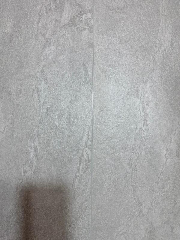 그레이 타일 인테리어 시공 사진 · 퍼플렉스 P-30 오프화이트그레이