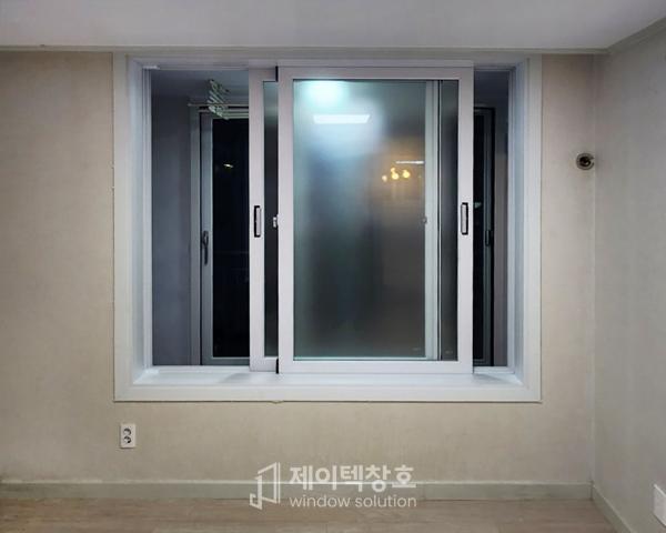 그린·세이지 유리·거울 인테리어 시공 사진 · 두께 26T 투명+투명, 로이+그린 유리