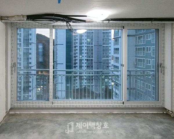 그린·세이지 유리·거울 인테리어 시공 사진 · 두께 26T 로이+그린 유리