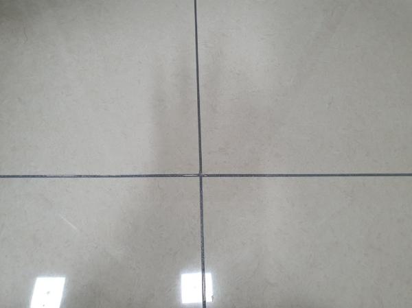 화이트 타일 인테리어 시공 사진 · 진주 화이트