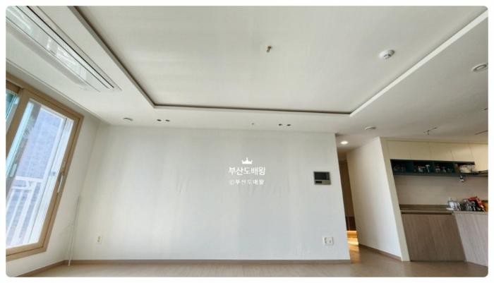 사각 무몰딩 중천장과 더 리얼회벽의 직선미 | 명륜힐스테이트 30평대