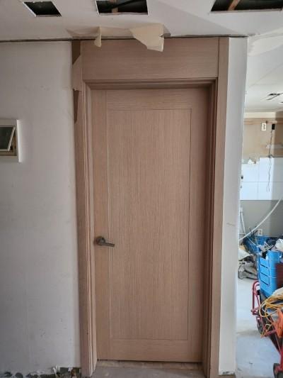 낡은 문짝과 문틀의 색을 바꾼 필름 시공 | 구로구 구로 한신A