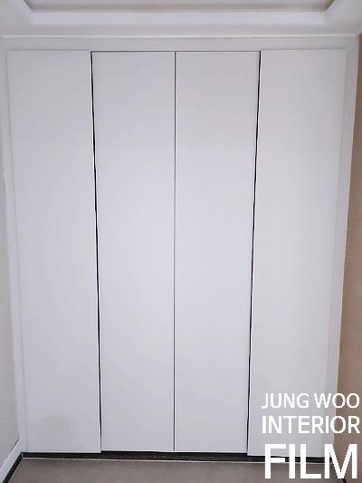 방화문부터 주방 상하부장까지 필름으로 톤을 맞춘 성남 중원구 롯데캐슬