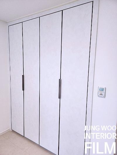 신발장부터 샷시까지 톤을 맞춘 필름 리폼 | 용인 기흥 우미린 레이크포레