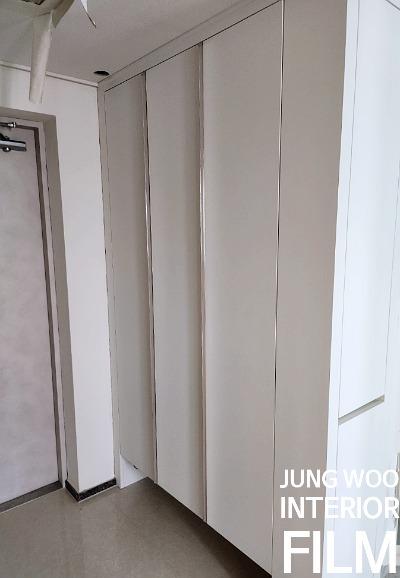 방화문부터 샷시까지 낡은 색감을 지운 필름 리폼 | 성동구 왕십리 자이A