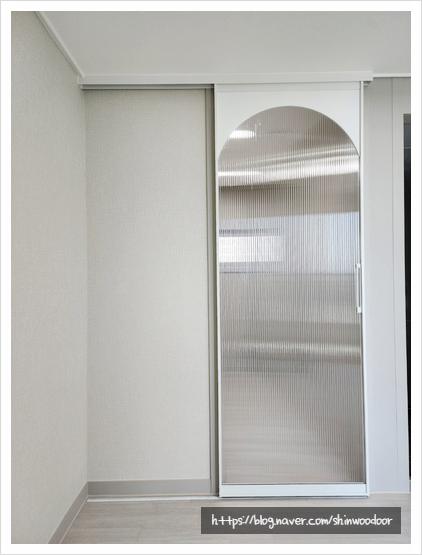 아치형 라인으로 공간을 분리한 아늑한 알파룸 | 파주 장항 쌍용플래티넘