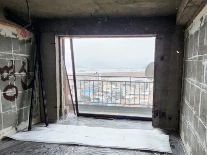 전체 수리 인테리어의 첫 단추가 되는 샷시 교체 과정 | 마산 한아름아파트