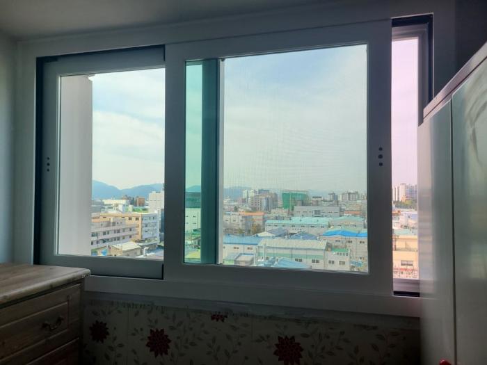 27년 된 노후 창호를 하루 만에 교체한 원데이 시공 | 부산 벽산늘푸른아파트