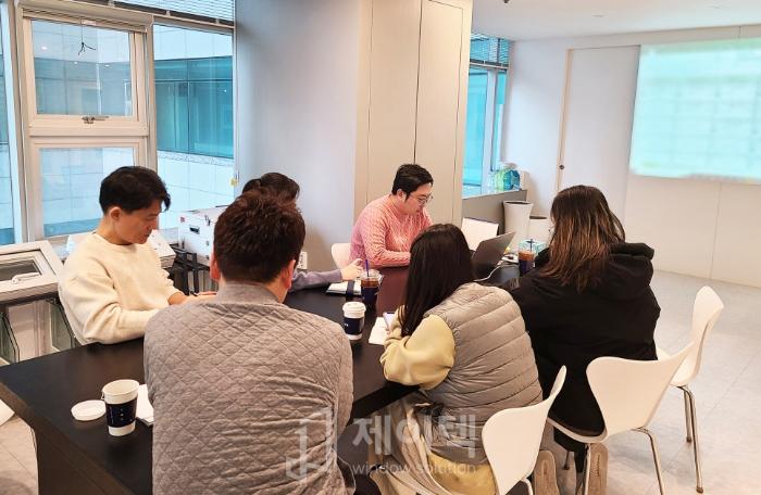 KCC 발코니 이중창 VBF242-4PM으로 잡은 창호 교체 기준 | 양산