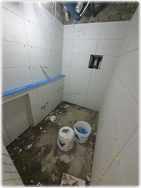 벽면과 젠다이 연결 부위의 시공 모습