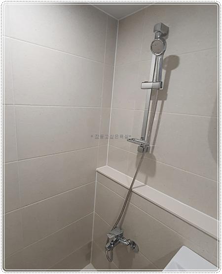 슬라이드바 형태의 샤워 수전 설비