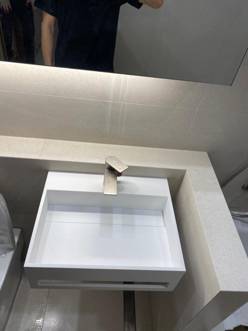 누오보 액상아크릴세면대가 설치된 모습