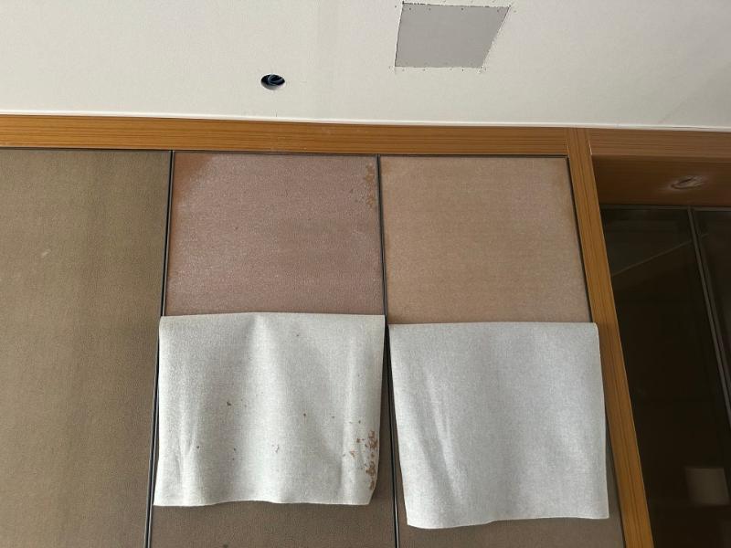 수납장 도어 측면의 말아넣기 마감