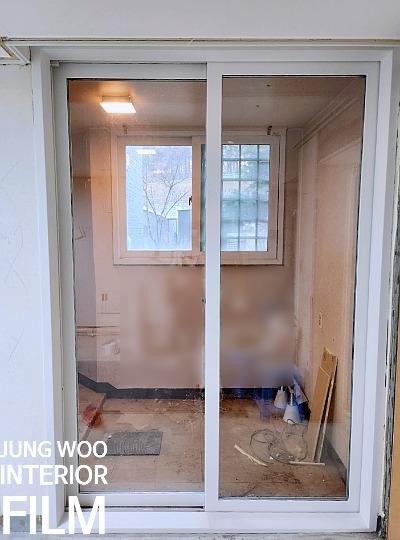 도어 손잡이와 시공 수공구
