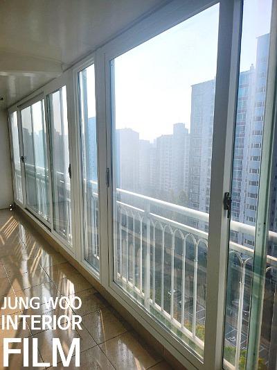 창문 프레임 필름 작업 과정
