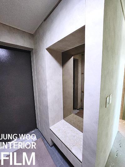 방화문부터 샷시까지 톤을 맞춘 필름 리폼 | 송도 센트럴파크 푸르지오 사진
