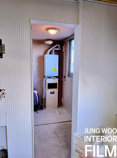 창문 주변의 시공 전 상태