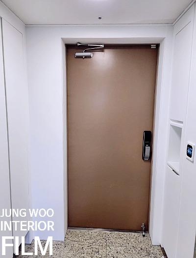 타일 바닥면의 작업 환경