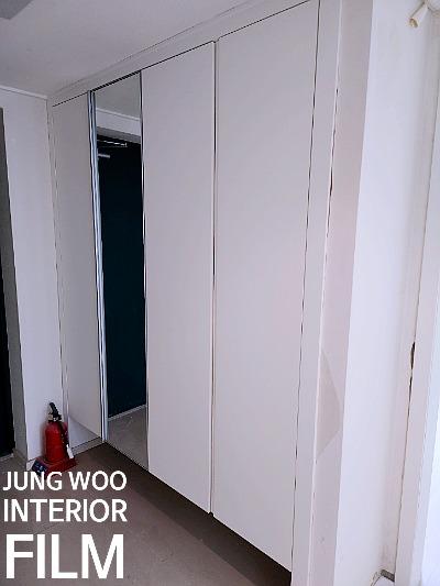 복도 슬라이딩 도어의 시공 전 상태