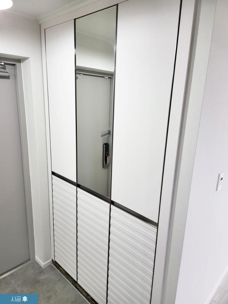 디테일한 라인을 살려 리폼한 화이트 수납장