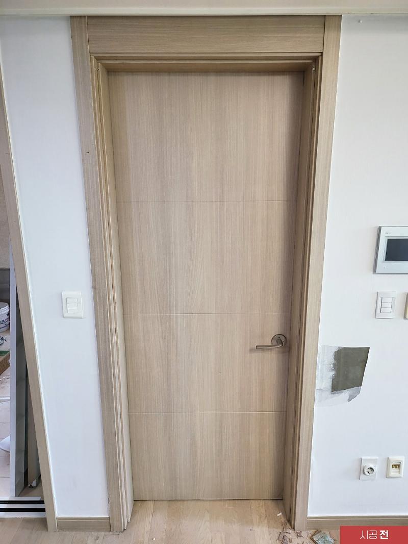 도어 문짝과 프레임의 상하부 상태
